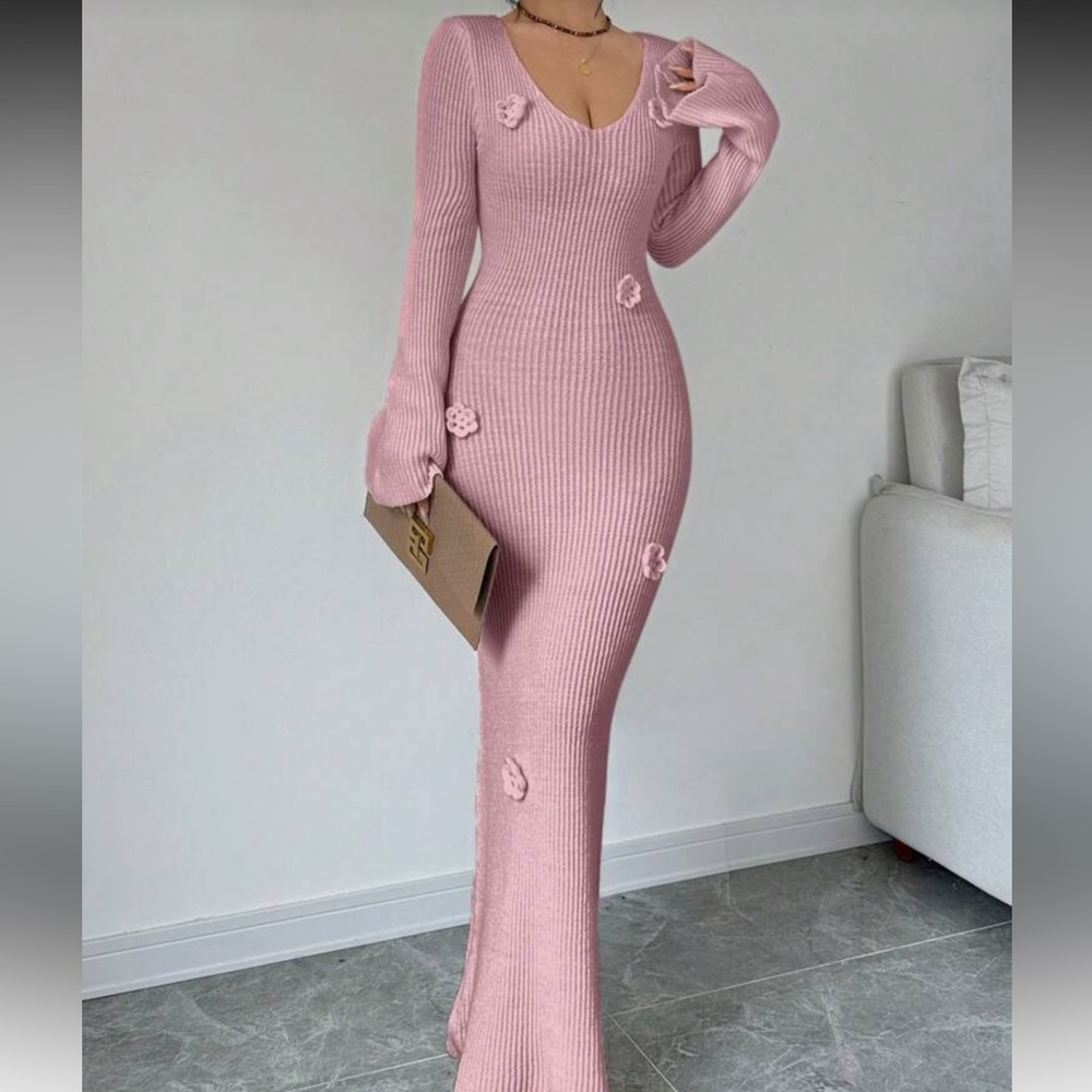 Elegant Pink Knit Maxi Dress